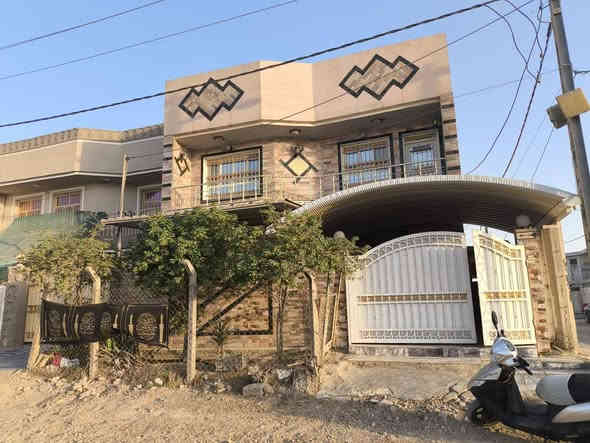 السلام عليكم من رخصت الادمن عندي بيت 125طابو صرف حي العسكري الضباظ درجه اوله كامل امكمل ***********
