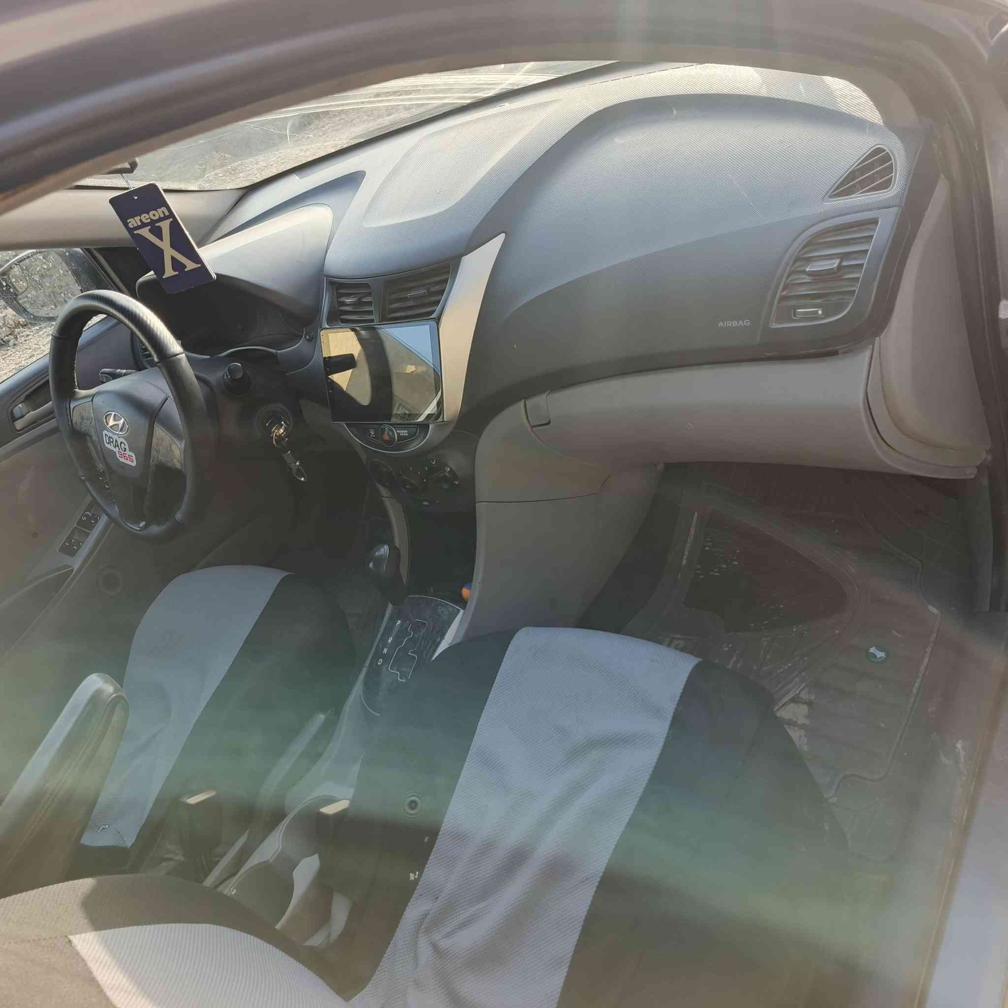 سلام عليكم سياره اكسنت 2016 سعر 77 سياره بالحله حي العسكري شارع ٨٠ محرك 1600 السياره بابل رقم التليفون ***********
