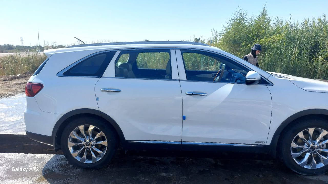 سورنتو للبيع مكفوله
ماشيه 107
6 سلندر 
7 راكب 
فول عدا القماره حديد ومو دفع رباعي 
السياره فول نضافه 
رقم الهاتف ***********
