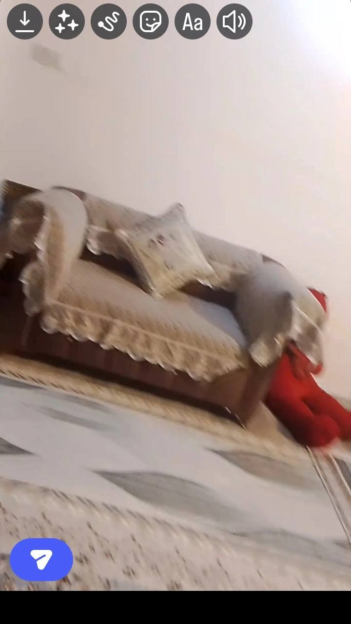 ديوان كامل و2قنفات للبيع مكاني كربلاء حي العباس السعر 300وبيهن مجال رقم الهاتف ***********
