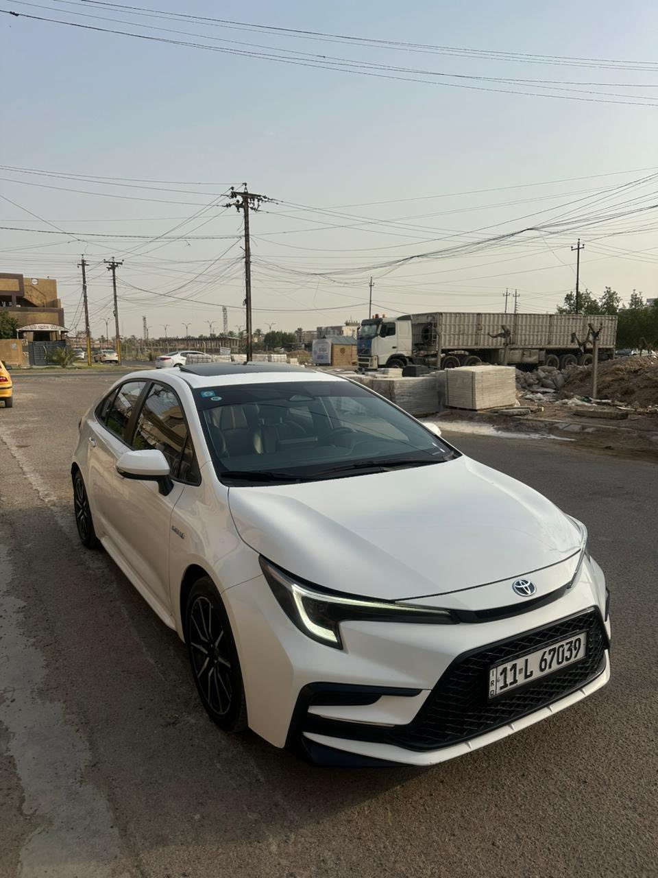 السلام عليكم
كورلا هايبرد ٢٠٢٣ S
ماشية 43الف كيلو
مكفولة كفالة عامة عدى رصعه بسيطة مال دراجة بالباب 
فول مواصفات معروف كشن جلد وكهرباء
شاشة كاربلي
كامرة خلفية
رادار تحديد مسار
توقف ذاتي
هاندبريك دگمة
اوتو هولد
المكان بغداد  الغزالية 
***********
