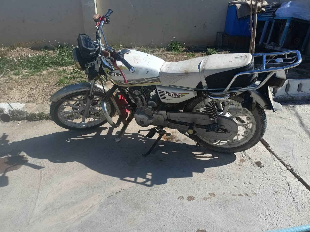 ماطور للبيع 5 كير سعر 650 رقم ***********
