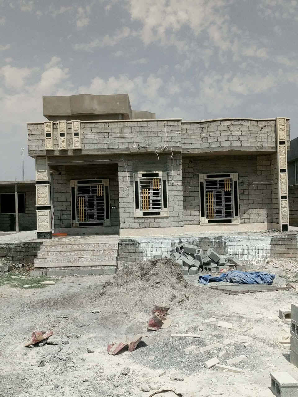 كادر حجر حلان  درجة اولى واجهات كوبنات شبابيك  جلي ودرز كوبنات شغل درجة اولى اسعار مناسبة اتصال/***********
