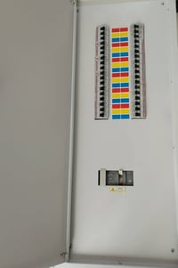 بورد ٣٦ جوزه • قاطع ٢٥٠ أمبير • ذي قار