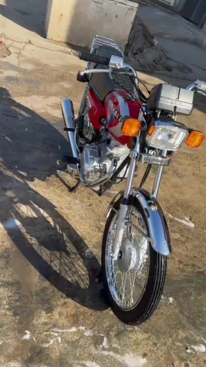 سلام عليكم دراجه لبيع صارله يمين من تعمرت بعده بدهن سحك بس وصل نامه شلامجه حلوه بشكل بس صار عدي ضرف وريد بيعه  بكاني ابو رمانه ميسان نتم تعرفون سعارهن مو شراي لا يدك *********** واني خادم لشراي
