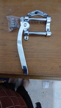 إعلان: قطع جيتار كهربائي أصلية (جديدة كلياً - غير مستخدمة) ​1. نظام Bi...