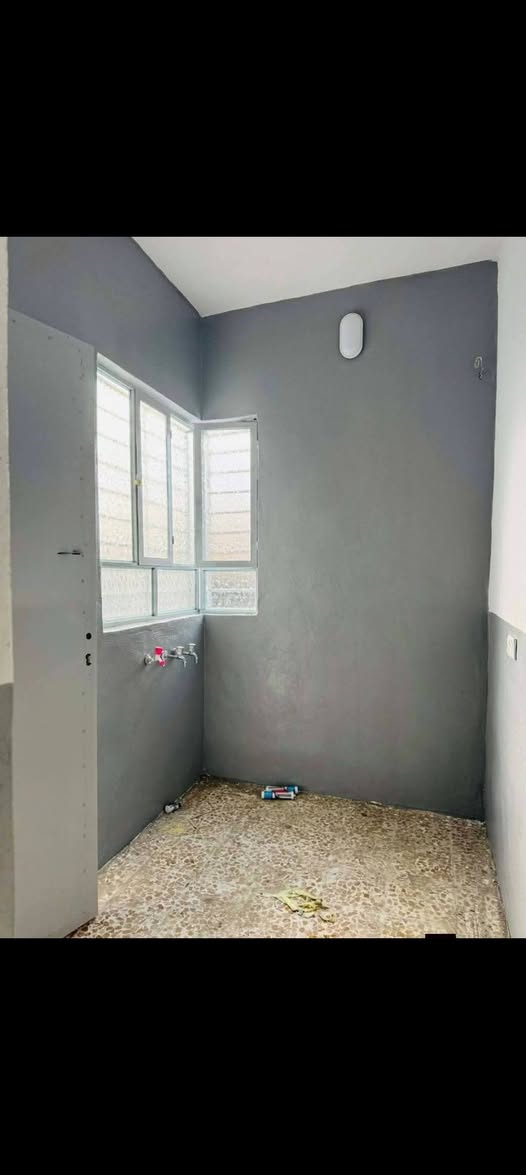 بيت للبيع موصل حي الانتصار شارع 30 قريب على مدرسه المكارم مساحه 125 طابق ونص ملك صرف سند طابو الزهور السعر 65 وبي مجال الاتصال والاستفسار على هذا الرقم مكتب ابو خالد للعقار شارع 60 مقابل سنتر الانتصار ***********رقم***********
