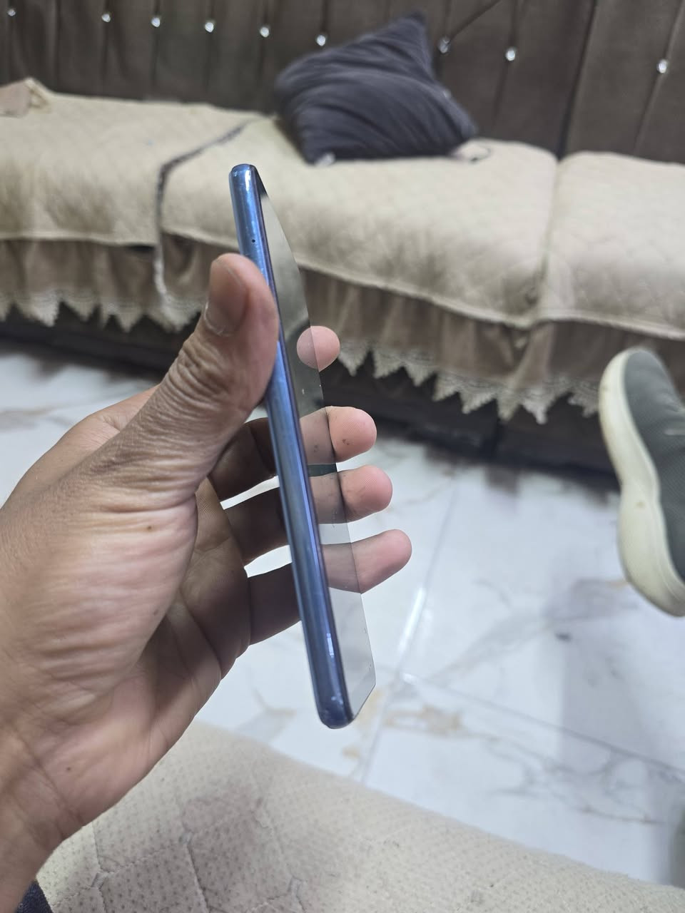 A32 للبيع يشتغل نص شاشه سعره ٧٥ الف ***********

