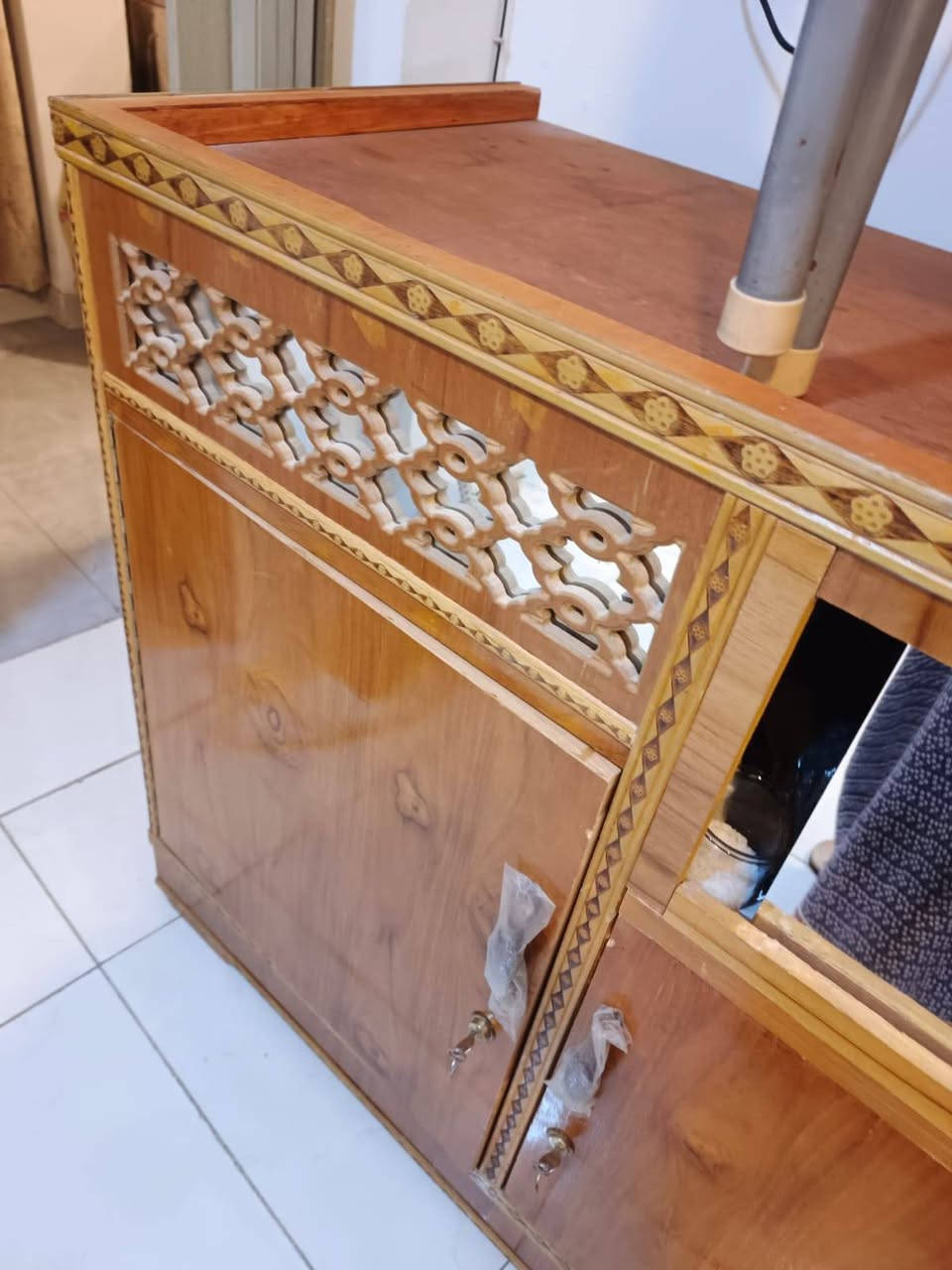بوفية فراش كلش نضيفه  بعدهه جديده البيع لضيق المكان اخذتهه 250مترين قياسهه والعرض ستندر  كلش قويه صاج االاصلي 150سعرهه  من الاخير الشراي يجي خاص


**إذا كنت صاحب هذا الإعلان وتريد حذفه لأي سبب، رجاءا أرسل رسالة إلى الدعم الفني**