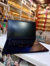 لابتوب بمواصفات ممتازة Cor i5  الجيل 8 الرام 8GB  الهارد 256GB ssd  حج...
