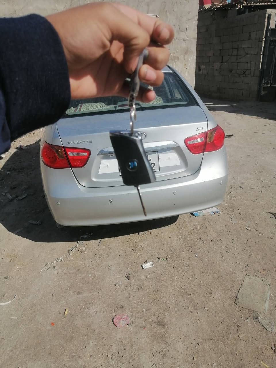 السلام عليكم الانترا مديل ١١ ادوات كير ومحرك بلاد سعر ٤٠ بيه مجال الارضيه جلد علمن بدون سنويه المكان بصره القبله ***********
