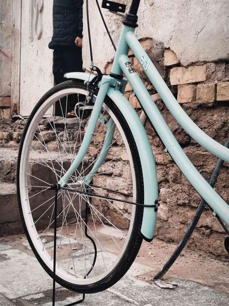 السلام عليكم
بايسكل للبيع 
النوع:BD
البايسكل مستخدم اسبوعين فقط
مكاني :: ذي قار سوق الشيوخ 
للتواصل والاستفسار عن هذا 
الرقم:***********
السعر : 140 بي مجال
