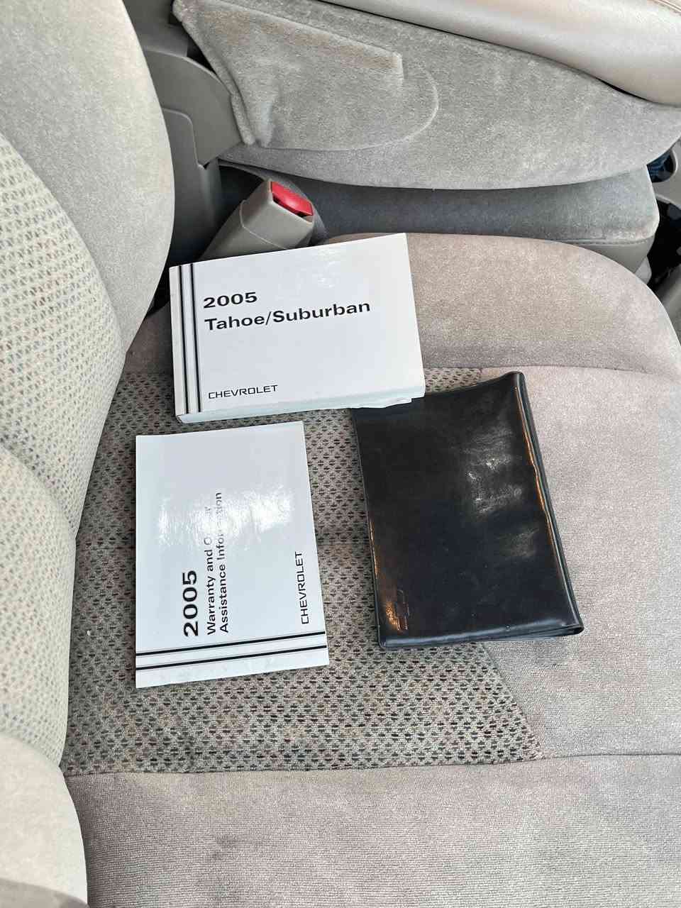 سلام عليكم شوفر ليت مديل 2005 كفاله عامه ضربه وصبق وتبديل وعيب شرعي رقم بصره نكليزي الدولي سنويه مجدد 30 تحويل ثاني يوم مكينه 6100 كير 1000 جدد تخم تاير برجستون حداديه جديده تبريد ثلج السياره جديده بمعنه الكلمه عله  وضع الشركه جاهزه من كلشي السعر 190 رقم الهاتف *********** العنوان البصره رجان الي مو شراي لا يتصل ولا يعلق
