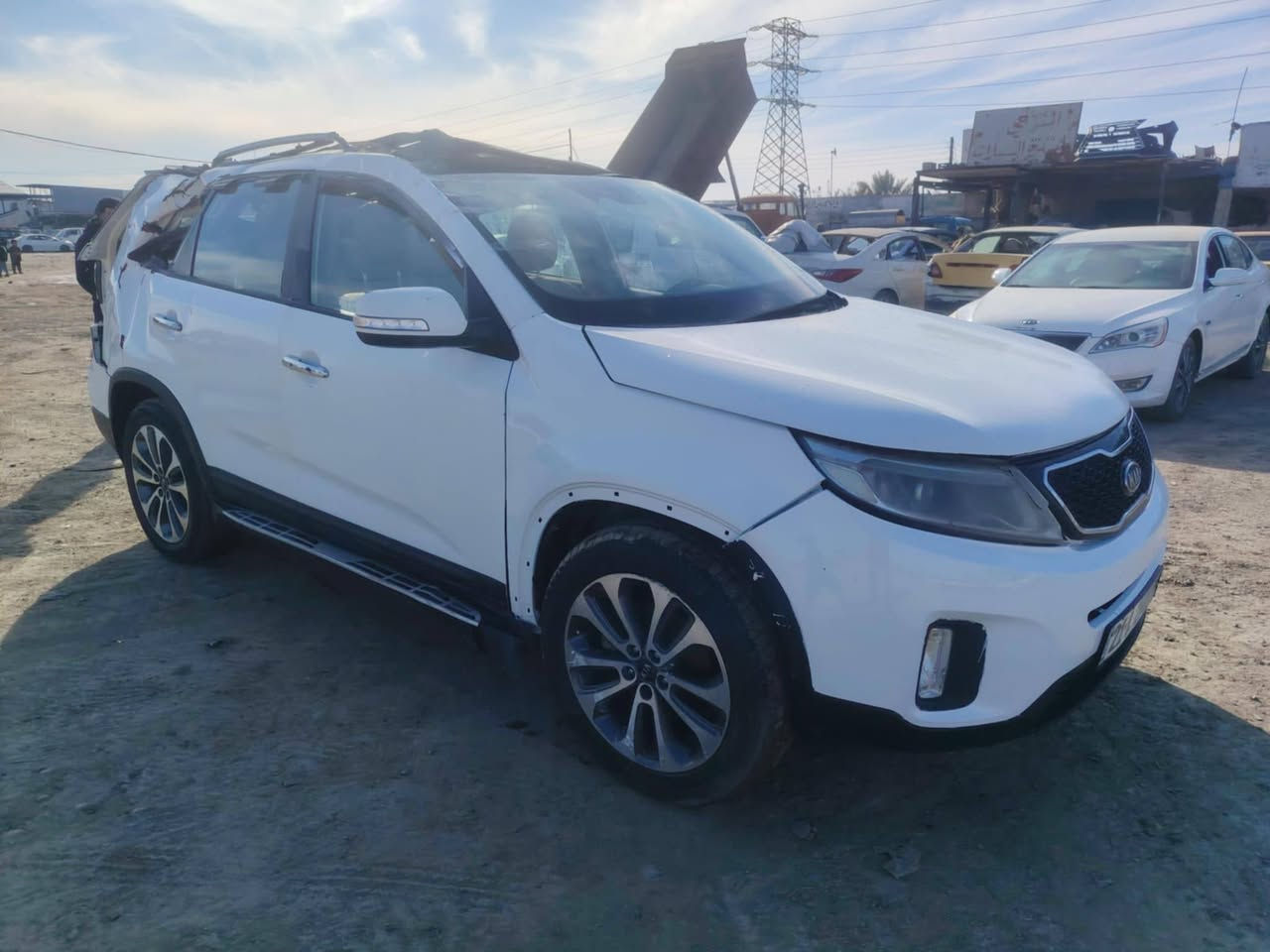 السلام عليكم للبيع كيا سورنتو موديل 14 فول مواصفات محرك 6 سلندر رقم سليمانيه تحويل أو وكاله بيها حادث كما موظح فصوره أبيعها علا حادثهه مكان سياره بغداد السعر 73 وبيها مجال لشراي يتصل ***********
