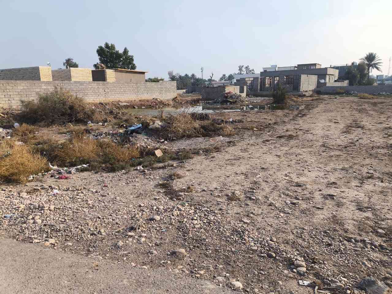 ارض زراعية للبيع المساحة ١٠٠ متر او اكثر متوفرة حتى ٣٠٠ متر الموقع المدائن سلمان باك طريق المعلة خلف معمل النجارة بيت حجي صاحب للستفسار الاتصال على رقم *********** متوفر واتساب
