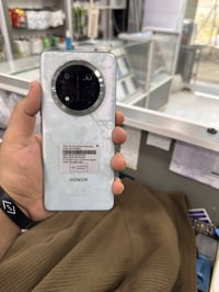 هونر X9c • ٢٥٦/١٢ • شرخ بأعلى الشاشة