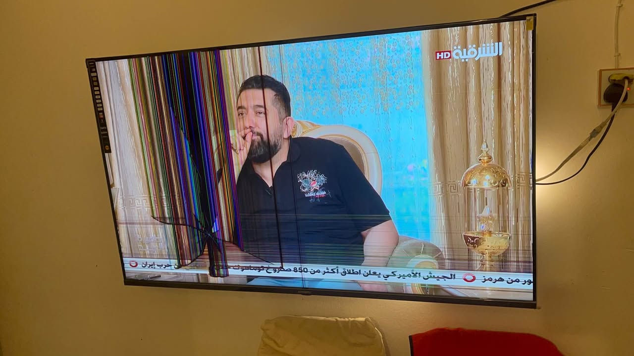 شاشة بلازما ماركة شونك حجم 55 فول مواصفات دقة الشاشة QLED 120HZ
ريمونت ناطق كوكل TV الرسمي نظام اندرويد اصدار 14 بيها تطبيق سوق بلي تكدر تنزل اكثر من 1000 تطبيق 
وشكد ما احجي عن المواصفات هم قليلة
اشتريتها جديدة برمضان وابني كسرها بالطوبة 
سعر الجديدة 600 الف
اليريد يشتريها قيم سعرها بما يرضي الله وتعال اخذها من باب البيت
مكاني بغداد الوشاش للأتصال متوفر واتساب
***********
*********** بغداد, العراق
