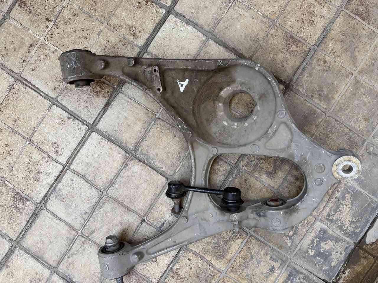 السلام عليكم طبلة جيب شكل القديم اصلي تفصيخ ما استخدمتهه ابد اشتريتها زايده ويه الغراض للاستفسار خاص او *********** مكاني بغداد المنصور

