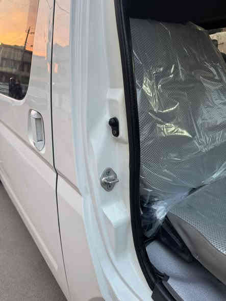 السلام عليكم.
فتون cs2.  موديل 14
حالة السيارة جيدة جدا 
نظيفة  دوشمة جديدة 
تخم تاير ويل كب 
كير  محرك جديد 
للتواصل الاتصال مباشر ***********
