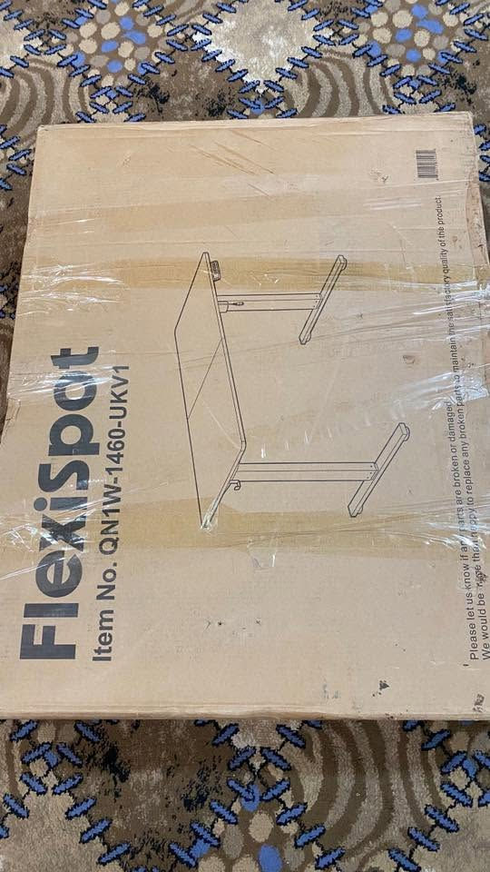 السلام عليكم 
مكتب كهربائي من شركة  Flexispot
اقل ارتفاع 75 سم 
اعلى ارتفاع 120 
كهربائي يتحمل وزن 100 كغم
خزن ميموري 6 وضعيات 
المكتب جلوس ووقوف 
ريمونت كنترول لاسيلكي 
اخذته ب 320 الف واخذو على الشد الموقعي 25 الف 
قبل شهر اشتريته وجديد كلش 100‎%‎ 
اريد استبدله ب اسود لذلك قررت ابيعه 
السعر 290 الف والتوصيل فقط بغداد اگدر اوصله 
اكرر المكتب جداً جديد وممستخدم نهائياً 
للاستفسار ***********
مكاني بغداد الدورة
