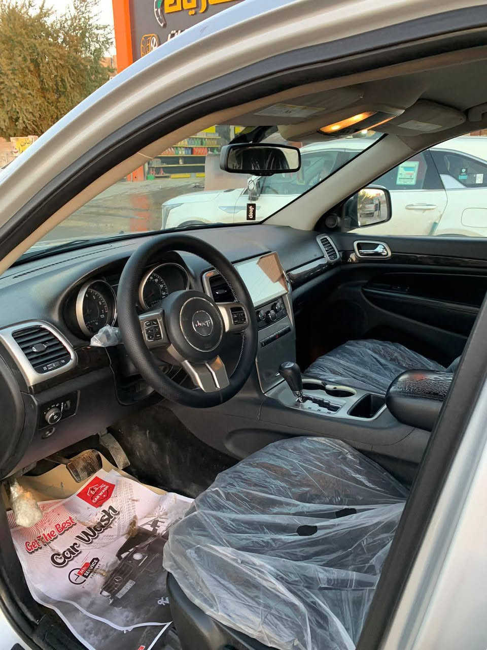 للبيع جيب لاريدو موديل 2012 رقم صلاح الدين انكليزي كير محرك شرط تخم تاير قبل اسبوع  سيارة جاهزة من كلشي السيارة مكفولة من الصبغ والضربة فقط بارد بلجاملغ الامامي شاشة كبيرة كامرة منضومه نزون كاملة  ***********
‏‪***********‬‏
