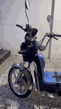 السلام عليكم مطور شحن للبيع جاهز السعر ٤٢٠وبي. مجال بطاريات جدد ‭0788 686 3803‬ اتصل
