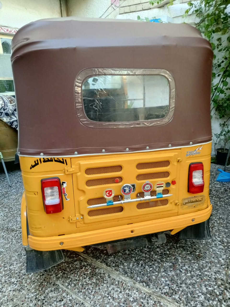 تكتك للبيع نضيفه شغاله موديل ٢٠١٩ سعرهه ٤٨٠٠ مكانه بغداد الحريه***********
