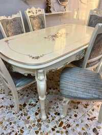 ميز طعام • للبيع • مستعمل