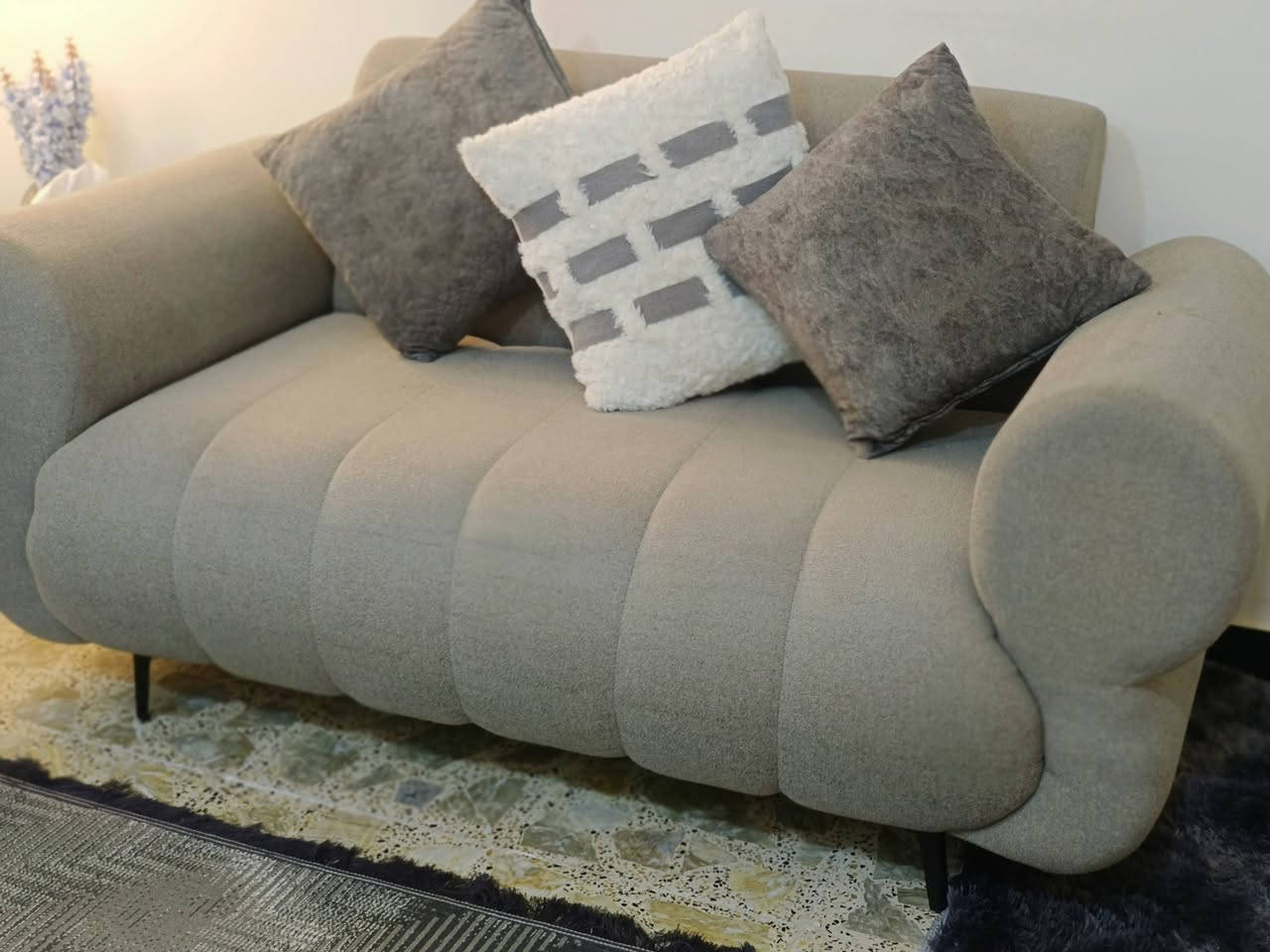 السلام عليكم تخم 7 مقاعد استخدام شهر واحد الحاله كدامكم نضيف لا وصخ لا بقع نوع القماش خاولي المقاعد بلوك مو قياطين
سعره 500 الف 
***********
