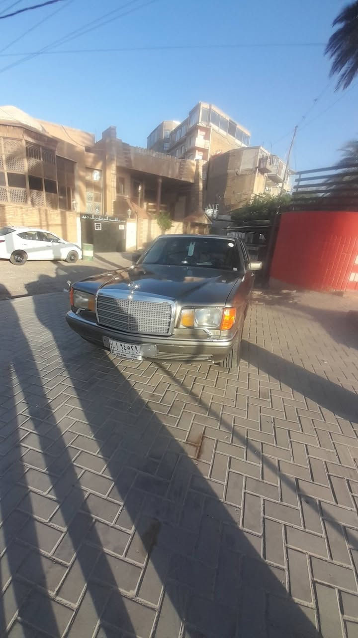 مارسدس موديل ١٩٨٧
اللون شنباني على رصاصي 

صبغ عام . سيارة بلادي شلع 

محرك  كير  مكفول ٣٠٠ se 

تايرات عدد ٤ جديد 

صدر أمامي خلفي مكفول 

فتحة طكتين 

كروز سرعة مثبت 

ستيرن كهرباء دبل اريل 

دبل فيت بم جديد منظومة كلها جديدة 

غرفة مخمل كهرباء كلها بلادي وشغال كل الكهربائيات

كشنات كهرباء تجاوي كهرباء

تبريد منظومة جديدة مكفول تبريد ثلج 

دبل مروحة صاجيات بلادي داخل السيارة كلها بلادي

لايت زنون ماسحات لايت جمالية جمالية
بردة خلفية علامة مارسدس 

رقم بغداد مشروع وطني 

عنواني بغداد الكاظمية سعرها 70  بيها مجال 
سنوية ساقطة صار  شهرين

رقم الهاتف 

*********** واتساب واتصال
سيارة بالشوف احلى  من الصور 
#الكل

