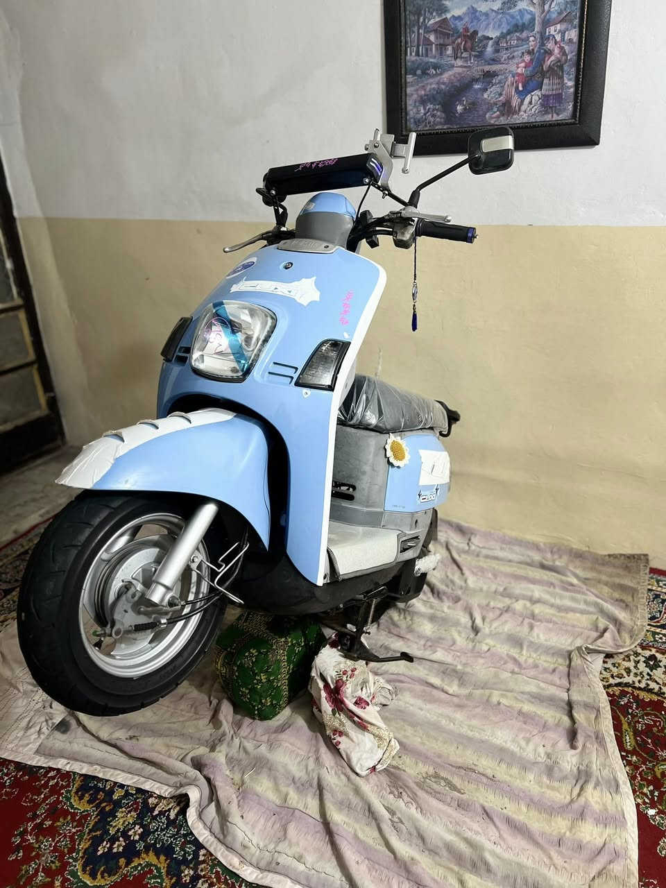 السلام عليكم للبيع دراجه ماكس بوليسي
موديل 2008 كفاله عامه لون سمائي وداخل رصاصي الدراجه ختم واحد ويه المكينه كله بلاديه سعر الدراجه 1300وبيه مجال قليل كلش 
السوك كلشي بي وكلشي بسعره  لحد يصير لوتي 
هاي القطه للجنايه والاصايل مكاني ديالئ بعقوبه مجسر الرازي للأستفسار ***********
