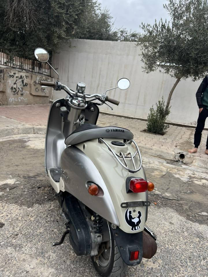 سلام عليكم دراجه عبدالحليم فحل مكفوله كفاله عامه ونضافه كدام العين محرك ممفتوح سلف هندر شغال كهربائيات كامل شغال سعر٥٥٠ وبي مجال 
***********
