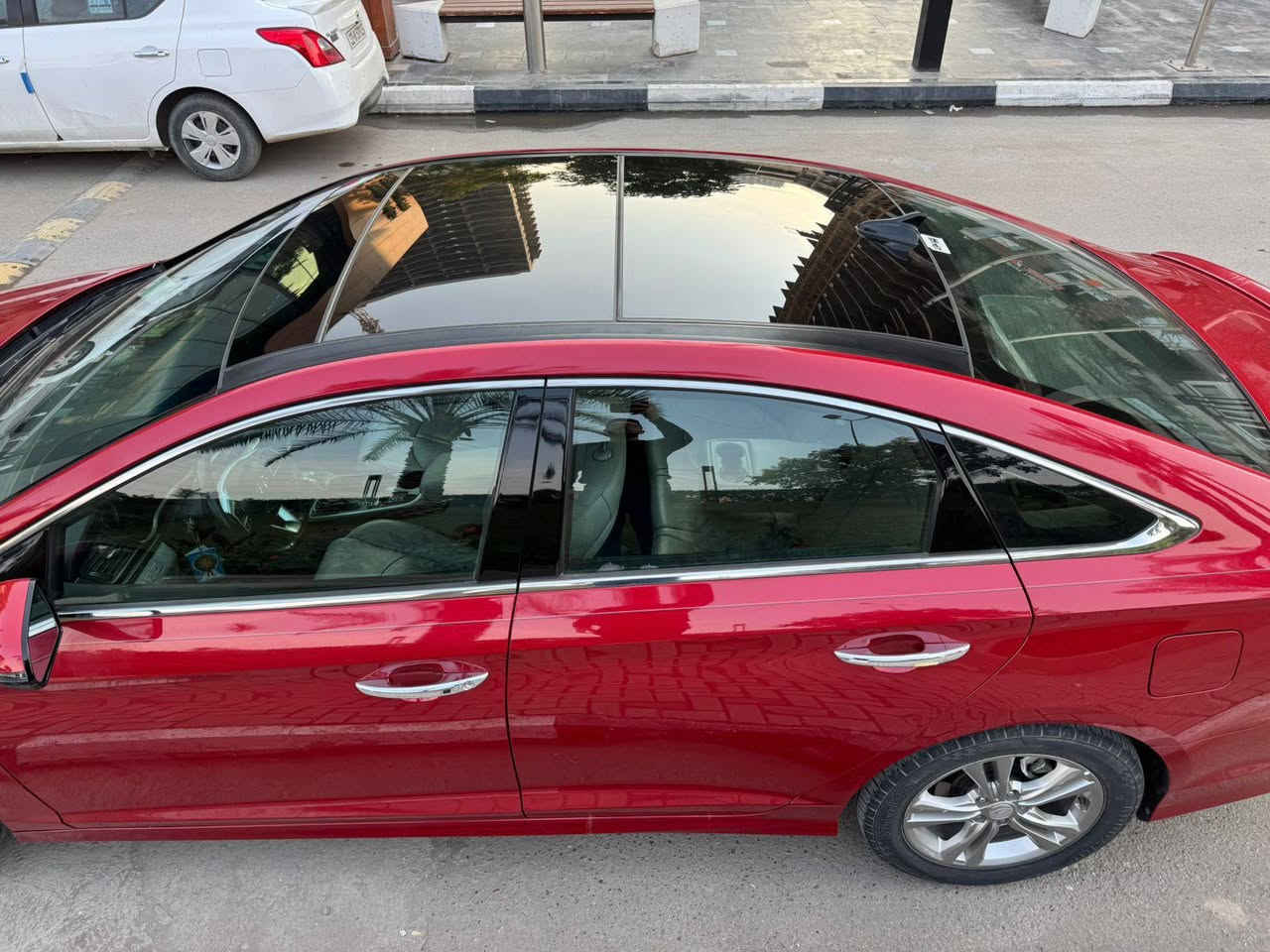 المواصفات : سوناتا 2019 امريكي
محرك 2400
. سقف بانوراما وسلايد 
. لايتات داينمك ( تتحرك ويه الستيرن ) 
. تحديد مسار 
. مثبت سرعه ذكي 
. تحذير تصادم امامي 
. بريك طوارئ رادار
. نظام مراقبة انتباه السائق رادار
. حساسات خلفية 
. كامرة خلفيه دواره
. نقطة عمياء 
‏. Auto hold
. هاند بريك بصمة 
. دخول ذكي 
. صندوك ذكي ( يفتح من تتقرب عليه ) 
. كراسي كهرباء ( امامي ) ( ٦ حركات + وساده مسند الظهر ) 
كشنات كهرباء
. خزن ذاكرة ل كرسي السائق 
. تبريد كراسي ( امامي ) 
. تدفئة كراسي ( امامي ) 
. تدفئة ستيرن 
. تبريد قطعتين امامي خلفي 
. تبريد شاشة 
. ابل كار بلي 
. بردات خلفية جانبية 
. مسند وسطي خلفي 
. دمام امامي 
. دمام خلفي 
. سماعات انفنتي 
. شاحن موبايل وايرلس 
. مراية وسطية تعتيم تلقائي 
. تحكم ستيرن جهتين 
. وضعيه قياده سبورت
سيارة فول وجديدة كلش 
رقم بغداد الجديد اخر شي وسنوية جديدة 
تحويل اي وقت 
السعر 153 وبيها مجال مكاني بغداد حي الجامعه رقمي للاستفسار ***********
