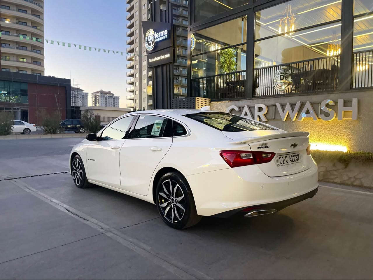 شۆفرلیت مالیبۆ ٢٠٢٢مواسەفات rs نموونە لە جووانی ٣٠ مایل رۆشتوە  بەسمە شەخال رادار خەتی جادە زۆر مواسەفاتی تر  رەقەم شاسی دانراوە بەس بۆنیدی بۆیاخە  ناوگردنی نیە . 
نرخی ١٣٥  گەڵاو مەجاڵ 
ژمارە مۆبایل  *********** السليمانية, العراق
