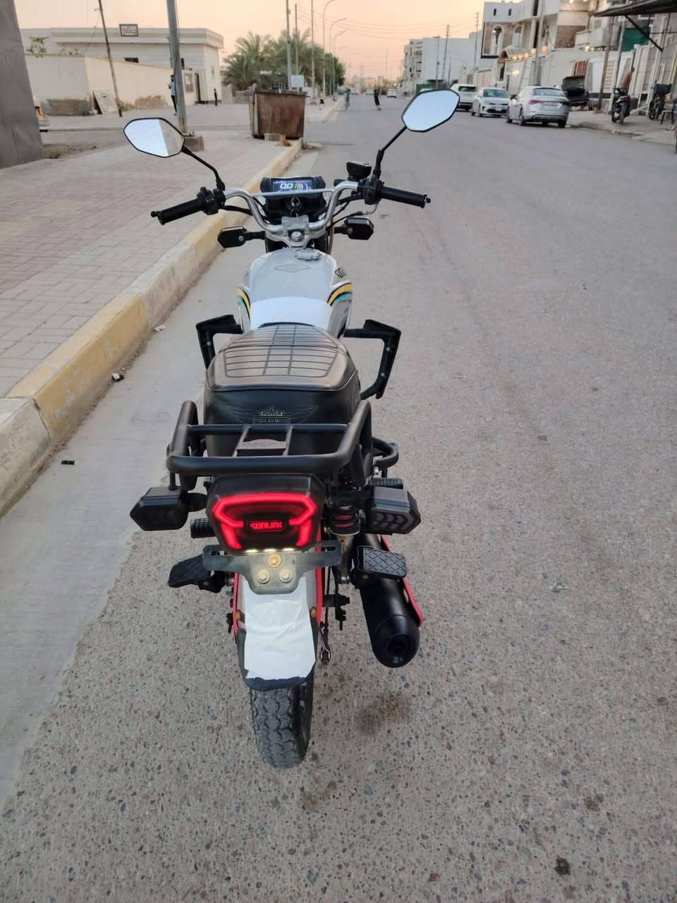 سلا عليكم ماطور البيع إيراني سولنك محرك ١٥٠ اسود السعر ٧٧٥ وبي مجال الشراي المكان الرمادي التءميم لاستفسار ***********
