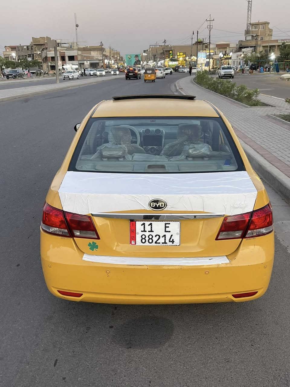 لسلام عليكم بي واي دي جي 3 موديل 2013 سياره جديده مال جناي متعوب عليها بشكل تخم تاير جديد ويل جديد 
سياره فول بصمه + فتحه بل سقف 
سياره بسمي تحويل ثاني يوم رقم جديد هزه جديده تبريد ثلج ❄️ سياره مال بيت اشاير مري زنون 
كير عادي المرغوب مكينه ياباني هونده قبل سبوع شديد مكينه جديده صدر خلفي امامي شديته قبل اسبوعين سياره غرفتها جديده سياره مغير كلشي بيها كله جديده من لبرغي للبرغي جديد 
باقي التفصيل موجود 
واتساب ***********فقط
***********رصيد فقط
مكاني بغداد البياع السعر 57وبيهاً مجال بصيط
