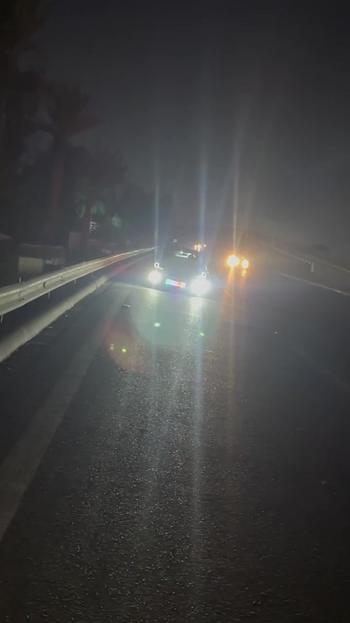 🚗 اسمي فولستر… يدلعوني ملك الشارع 😎
هيونداي فولستر  (خليجي فول موصفات واحد على واحد)2012  شكل 2018
قصتي مثل قصص الغدر… صاحبي أخذ مني كلشي وبالأخير تركني علمود وحدة أكبر 😔
بس أني بعدني أحله 😍
✨ مواصفاتي (كوكتيل بدون أي نقص):

كير أوتوماتيك AT المرغرب 

محرك 1600 اقتصادي وصاروخ 🚀 دوش  المرغرب   نفس  محرك الانتره 
شاشة + نظام صوت قوي مع مضخم صوت اصلي  🔊
كامرة + حساسات
تحكم ستيرن + مثبت سرعة
فتحة سقف ☀️
صالنصه  رياضي 💥📣
ستم   رياضي   كامل 
تبريد ثلج ❄️
لايتات جدد 👀
جنوط سبور وشكل هجومي 😎
بصمة تشغيل + نظام ترحيب 🔥
📍 موقعي بغداد – 
📸 مصور بأحلى مناطق بغداد (الجمهورية وغيرها)
مداور عادي وما يوم فشلته 
وارد خليجي وصاحبها ما مقصر عليه 🤠
من الداخل نظيف ومرتب
وقلبي 4 سلندر ❤️
ومن الخارج بعدني محافظ على شبابي 😍
آخر شي خلاني وكاعده أنتظر نصيبي 😢
يمكن يجي ابن حلال يعرف قيمتي ويستر علي ❤️‍🔥
الجاد يتواصل قبل لا تروح عليه الفرصة اتواصل مع صاحبي الخاني ***********
