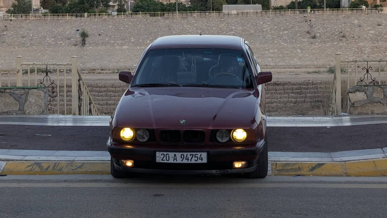 Bmw 525ia 
25مسكر كير اوتو
السياره بحالة الوكاله 
محرك كير اكسل صدر جدد
دواخل جدد
كهربائيات بلاد من الدعاميه  للدعاميه 
داخل صاج بردات ب بطاين 
مري منفصل 
بجم عريض  لايت دخاني 
تخم ويل شعاع اصلي 
شاشه كامره سستم صوت
رقم ديالى انكليزي هزتها جديده 
سعرها ٥٣ قابل لتفاوض 
العنوان ديالى بعقوبه 
***********
