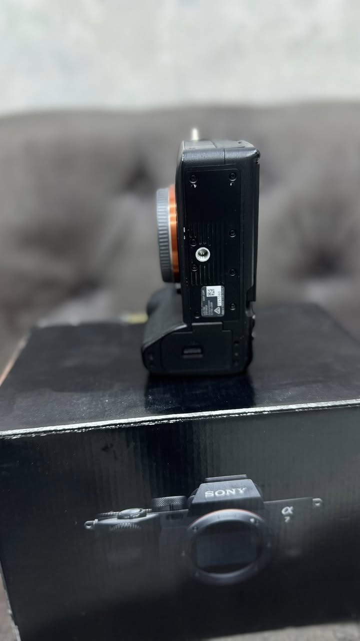 ‏أي سفن فور للبيع نظافة 95% السعر 1,000,900 موبايل ***********
