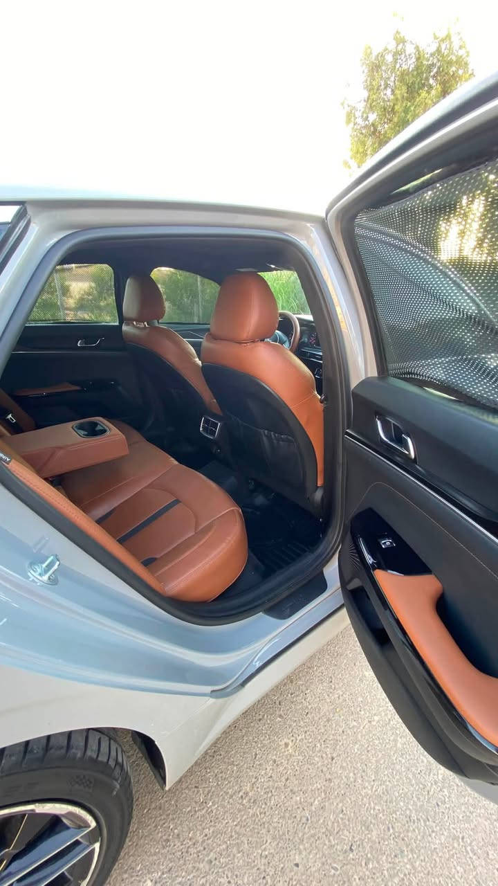 للبيع كيا k5 2023 GT  بانسب سعر🇺🇸
ملاحظة🚨 غير متواجد ع فيسبوك 

الشراي يتصل ***********

فول مواصفات ✅  

⭕️ محرك 2.5 توربو المرغوب 

⭕️ سقف بانوراما

⭕️ بصمة أبواب وبصمة تشغيل

⭕️ وتشغيل عن بعد

⭕️ رادار امامي وتحديد مسار

⭕️ مقاعد جلد مشمشي هيتر وكهرباء

⭕️ تحكم بالستيرن

⭕️  أنظمة قيادة

⭕️ تشغيل عن بُعد (أصلي)

⭕️ شفتات كير بالستيرن

⭕️ شاشة كبيرة وابل كار بلي واندرويد اوتو

⭕️ إشارات بالمرايا

⭕️ تبريد قطعتين (أمامي – خلفي)

 ضرر السيارة : جاملغ وتعديل بارد بسيط جدا بحافة البوند وقطعتين كلير امريكا

 بدون دواخل بشرط ✅

كير ومحرك ذهب بشرط ✅

السيارة ماشية :62،000 بحالة ممتازة✅

