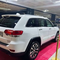 جراند شيروكي ليميتد • ٢٠١٨ • كالار