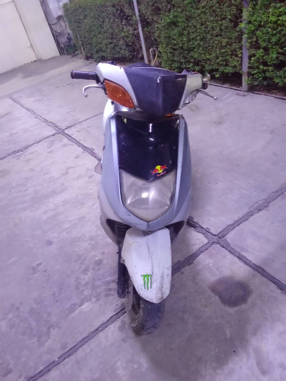 دراجه سكنس نثيه تشتغل نكرة سلف كهربائيات شغاله بس الوايرات يحتاجلهن تعديل  بس يحتاجلها گفرات دراجه تخبل  الشوته و الكابريتر البلاديات موجودات مجفته قبل اسبوع السعر 400 بغداد
***********
