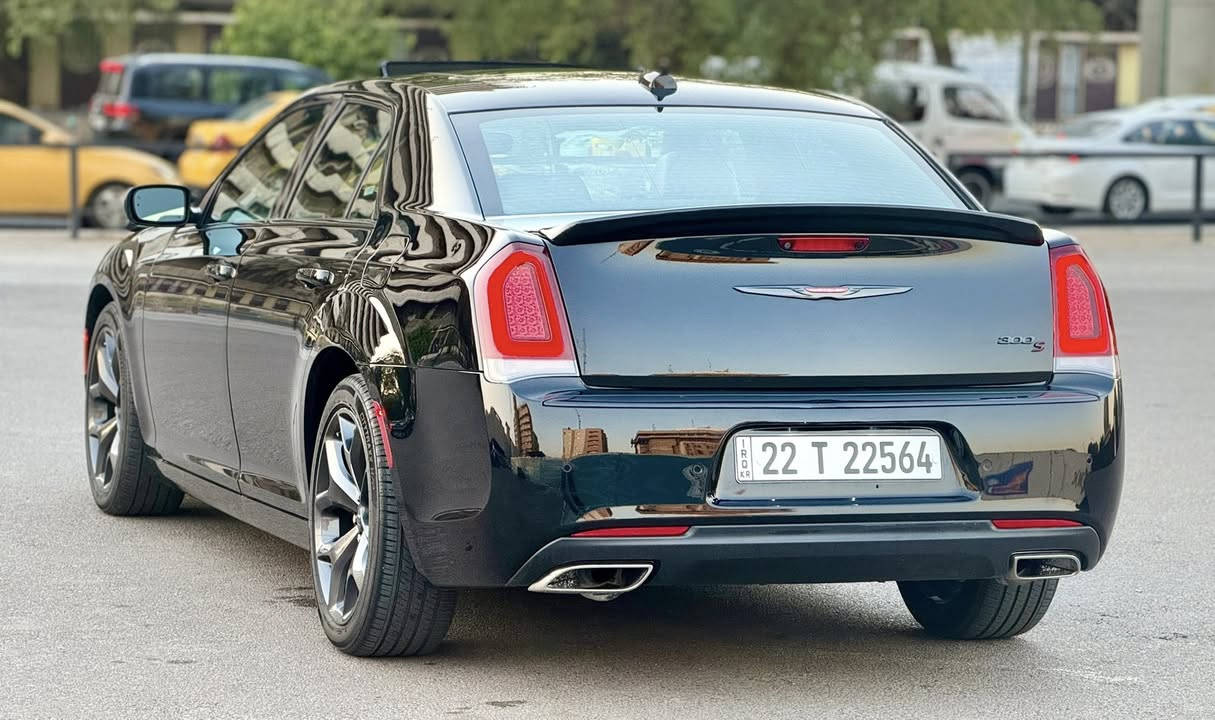 السلام عليكم
للبيع فقط اوباما 2023 S فول مواصفات اسود ملكي

الضرر // بنيد تبديل نفس اللون جاملغ السكن صبغ امريكا بدون ايرباك بدون دواخل صور الضرر مرفقه 

رقم اربيل ترقيم جديد ب اسمي تحويل ثاني يوم 

المواصفات 
فتحه بانوراما 
بصمه + تشغيل عن بعد
بجم عريض زنون
سستم صوت Alpine
حساسات 360
رادارات جانبيه 
هيترات بالمري + تعتيم
كشنات كهرباء
كشنات تدفئه 
شفتات ستيرن
وباقي المواصفات المعروفه 
مكاني بغداد الكرخ 
***********
متوفر واتساب
