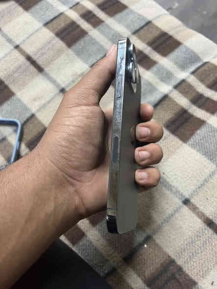 السلام عليكم أيفون 13 ‏بروماكس ذاكره 265 البطارية 86 التلفون ظهر مستبدل بالليزر￼ قطعة أصلية 
السعر 650 و بي مجال مكاني الدورة 
***********￼
