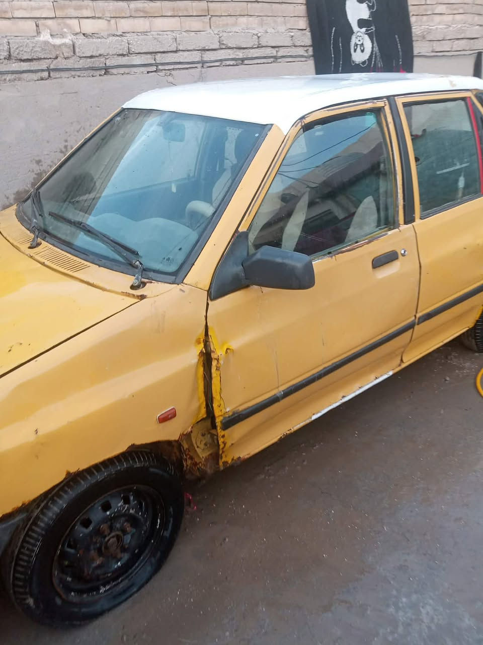 سلام عليكم 
سايبه للبيع موديل 13
مكينه جديده. حداديه نص عمر 
كهربائية كله شغاله 
سياره بسمي السعر 15 وبيه مجال 
مكاني. حله الهندسين 
رقم ***********
مامتواجد ع الفيس
