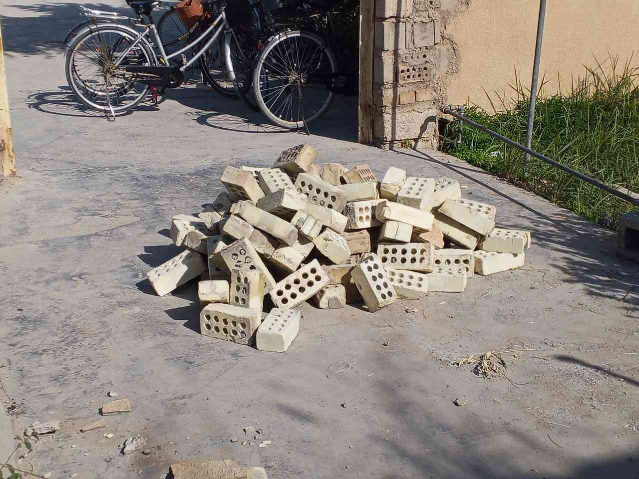 يوجد طابوق جمهوري للبيع تواصل على الرقم مكلف بالنشر
***********
***********
