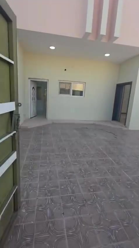 بسم الله الرحمن الرحيم

🏡 بيت للبيع – الرمادي / مجمع عمر الراوي – المرحلة الثانية

📍 الموقع: مجمع عمر الراوي – المرحلة الثانية
📐 المساحة: 260 متر مربع
🔹 البيت ركن
🔹 طابق واحد

يتكون الدار من:
✅ غرفتي نوم
✅ غرفة استقبال
✅ مطبخ
✅ 3 حمامات

للاستفسار والمعاينة:
📞 ***********

فرصة مميزة للسكن في أحد المجمعات الحديثة والمخدومة في مدينة الرمادي.
