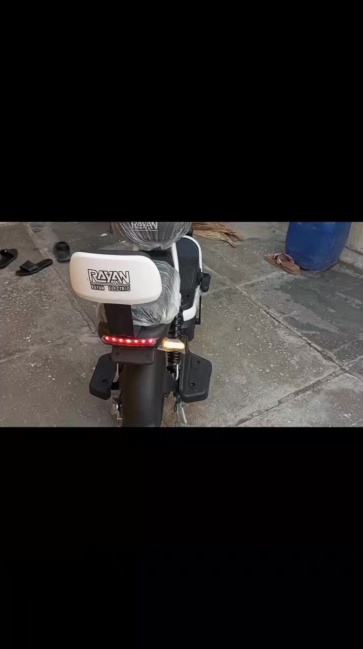 دراجه شحن كهربائيه  جديده للبيع
السعر 300 قفل

رقم ***********
