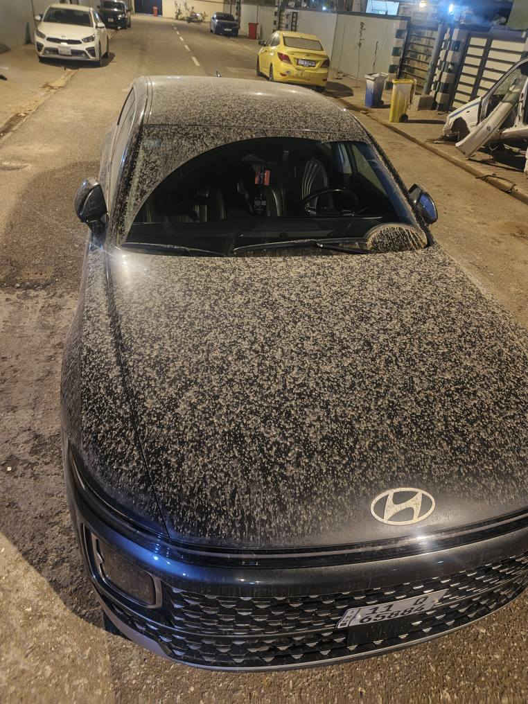 السلام عليكم اخوان. هونداي كراندار ازيرا GT هايبرد  مكينه 1600 تيربو موديل 2024  وارد كوري  حادثها تبديل جاملغ وبونيد نفس ألون السياره بدون صبغ  مواصفاتها وسونارها موجود 
كامرا 360  
رادارات  حساسات  
تحكم تقديم ورجوع بالبصمة 
تحديد مسار 
سياقه ذاتيه 
صندوق كهرباء 
انارت فول LED 
أناره محيطيه داخليه 
 ألوان دشبول متعدده 
كشنات كهرباء  +مساج 
داش كام  تسجيل 
تبريد قطعتين 
وبعد بيها مواصفات هواي.  
السياره ماشيه ٥٢ الف كيلو  رقمها بغداد باسمي *********** النجف, العراق
