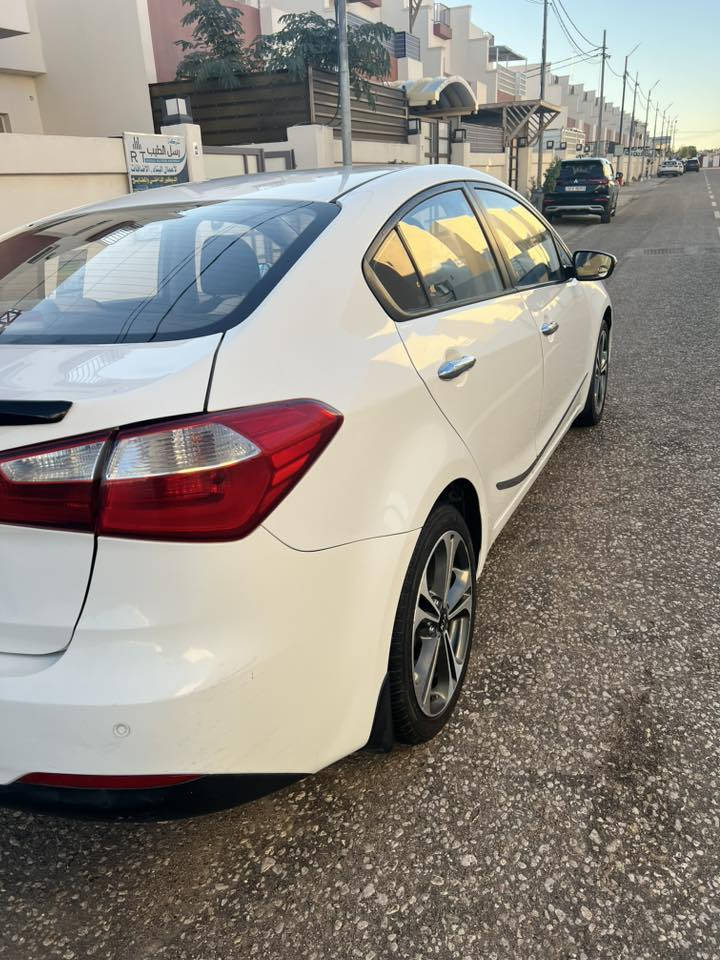 سيراتو 2014 خليجي محرك 1600دوش
كير مكينه مكفولات 
تبريد تدفئه 
لايت زنون بيها
فول موصفات 
ارضيه جلد
حداديه جديده
السياره ماعايزه كلشي وسونارها مرفق بلصور المكان النجف الأشرف
السعر 128
للااستفسار:***********
